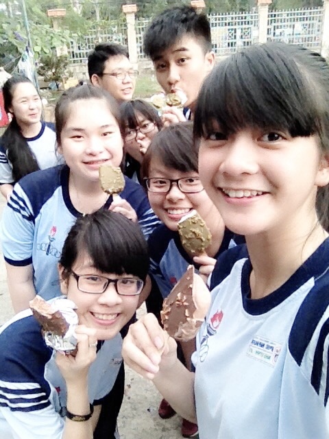    Bạn cũng có thể kêu gọi cả nhóm bạn selfie với kem Celano mềm mịn để giành phần thưởng hấp dẫn.