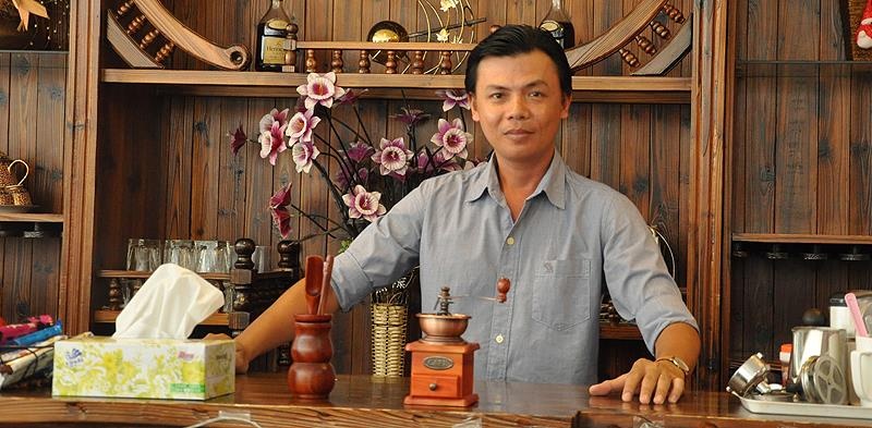 Nhà báo Thiên Chương.