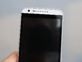 Thiết kế mặt trước hài hòa của Desire 620G.