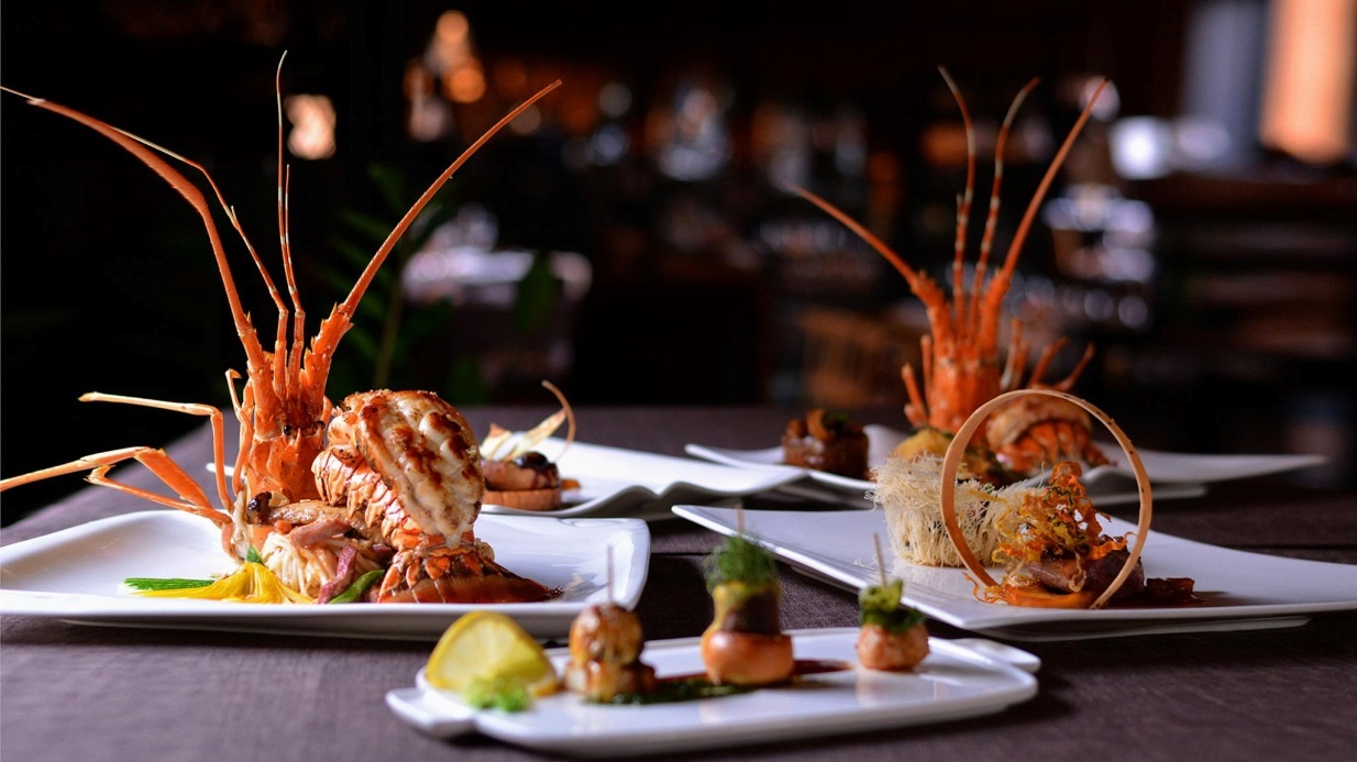 Thực đơn Fine-dining cao cấp tại nhà hàng The Log ngày 14/2.