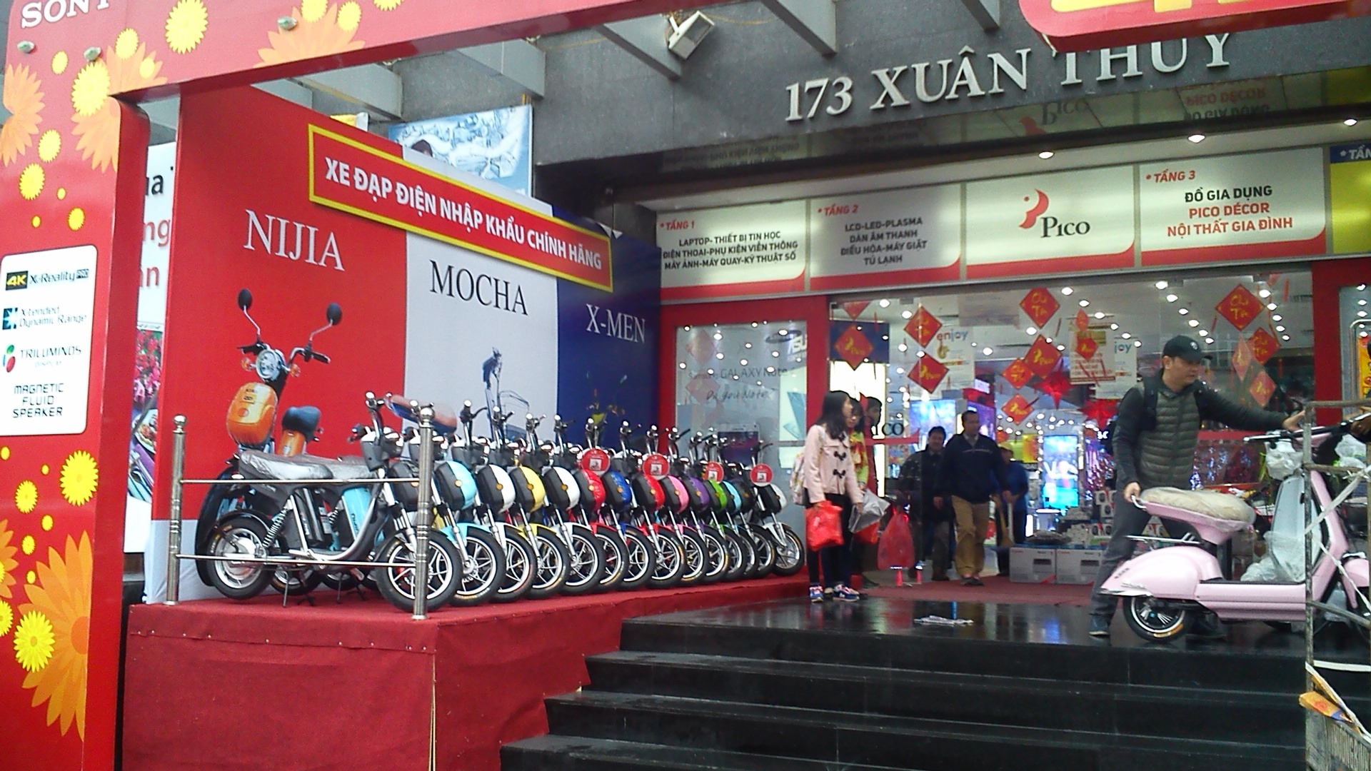 Doanh nghiep dien may thay doi cach canh tranh hinh anh