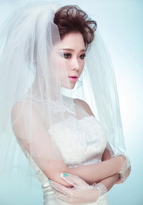 Hơn 10 năm kinh nghiệm, anh mong muốn mang lại những đột phá mới về hiệu quả trang điểm cho các khách hàng. Đáng kể nhất là phương pháp trang điểm với lớp nền siêu mịn, tạo ra sự lột xác mạnh về hình ảnh cho cô dâu. Khách hàng cảm nhận được ngay những thay đổi kỳ diệu trước và sau trang điểm.