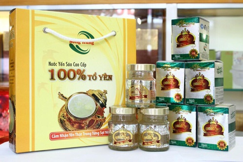 Nước yến cao cấp giúp đẹp da. 