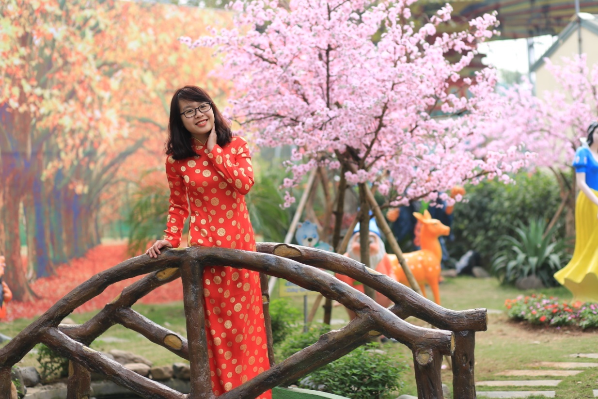 Nổi tiếng là công viên lớn nhất miền Bắc, nơi này có nhiều sinh vật biển và loài thú quý hiếm. Đồng thời quy tụ nhiều hạng mục giải trí đa dạng, tái hiện những nét văn hóa truyền thông đặc sắc kết hợp với vẻ đẹp hiện đại. 