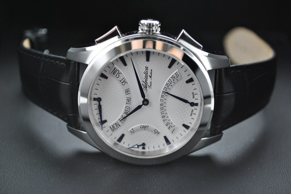 Co hoi trai nghiem truc tiep dong ho chinh hang hinh anh