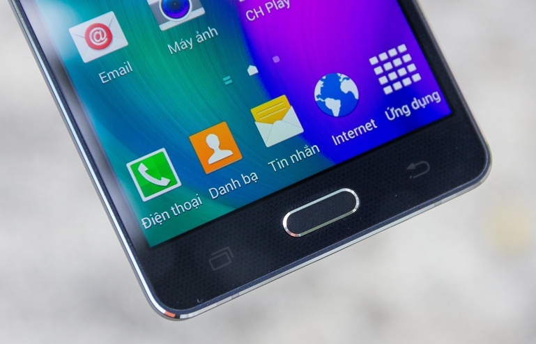 Galaxy A5 xử lý tác vụ nhanh, mượt mà. 