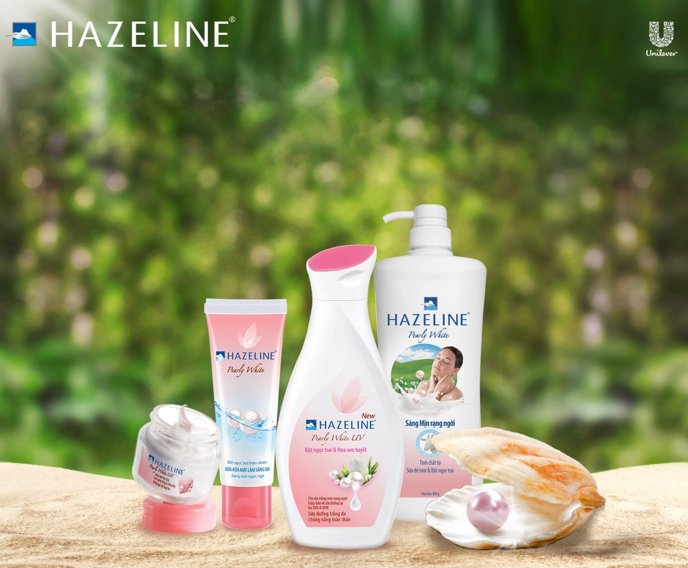 Bộ sản phẩm chăm sóc da của Hazeline với chiết xuất hoàn toàn từ bột ngọc trai cao cấp giúp bạn dễ dàng nuôi dưỡng và chăm sóc làn da từ sâu bên trong.