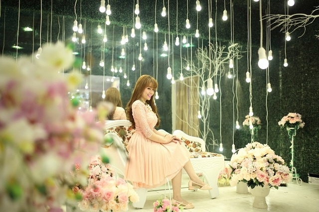Không gian lãng mạn ngập tràn sắc hoa của phim trường Mộc Thanh sẽ ghi dấu cho bạn từng khoảnh khắc đẹp đáng nhớ nhất cho bộ ảnh cưới, ảnh thời trang...