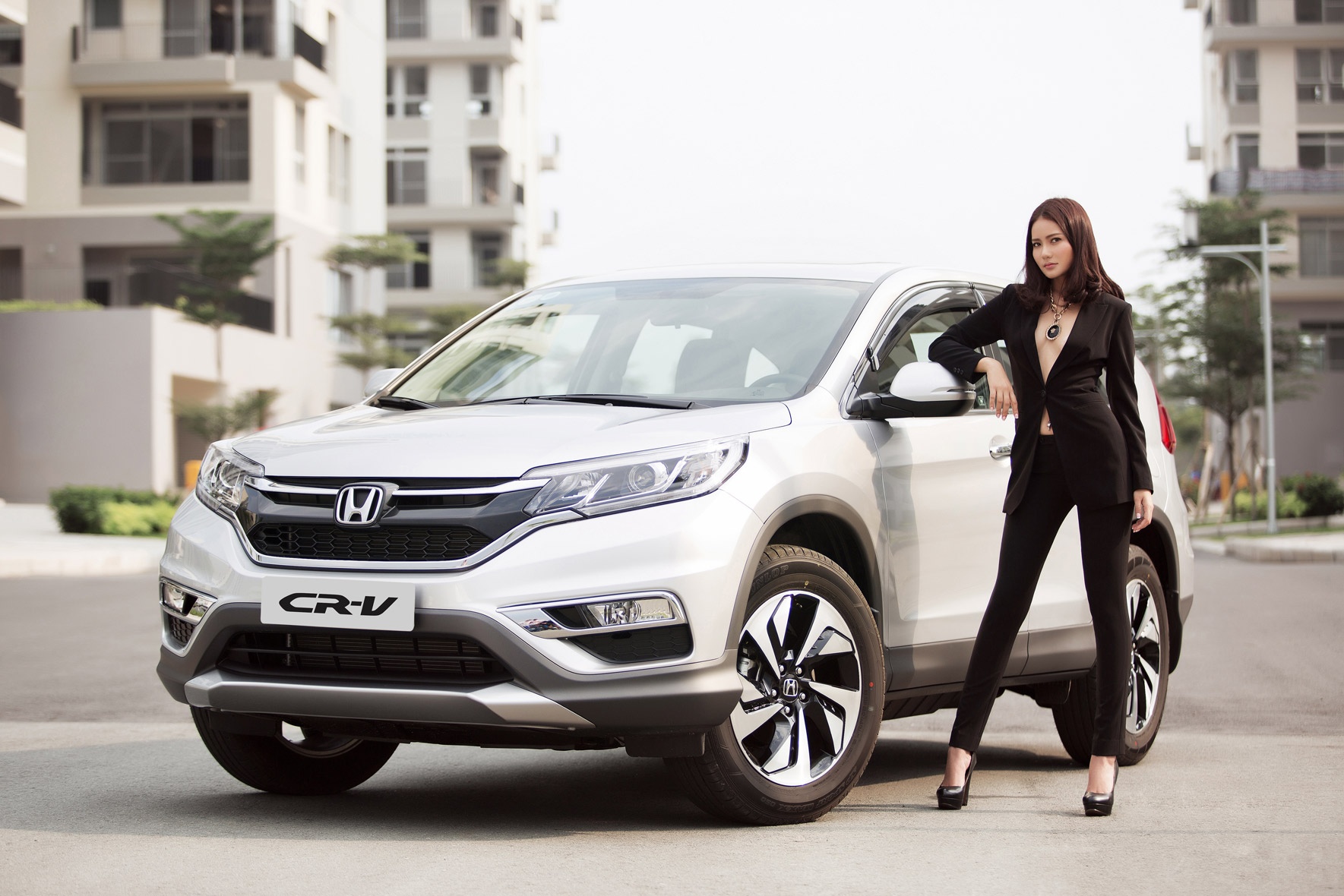 CR-V là xe SUV 5 chỗ có doanh số bán cao nhất tháng 12/2014.