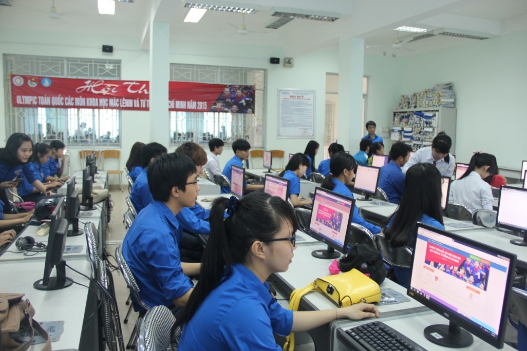 Sinh viên Đại học Tiền Giang tham gia hội thi.