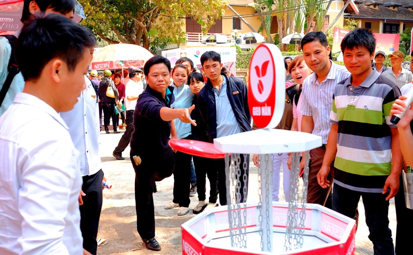 Trò chơi mô phỏng 8 bước để có ly cà phê thơm ngon, đậm đà khẩu vị Việt Nam theo đúng tiêu chuẩn khắt khe của Nestlé thu hút đông đảo khách tham gia.