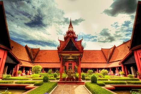 Den Campuchia tham than ran Naga dip 30/4 hinh anh