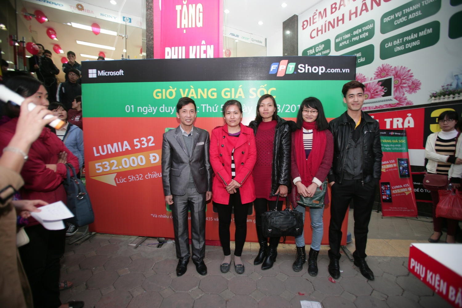 Niềm vui khi sở hữu Lumia 435 và Lumia 532 với giá mềm.