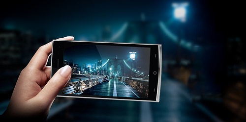 Titan Q7 khuyen mai 2,5 trieu dong mung sinh nhat hinh anh