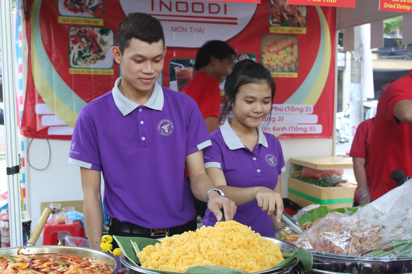 Kỹ năng nghề nghiệp của sinh viên còn được hình thành từ các hoạt động hoạt động giao lưu văn hóa, ngoại khóa phong phú và đa dạng