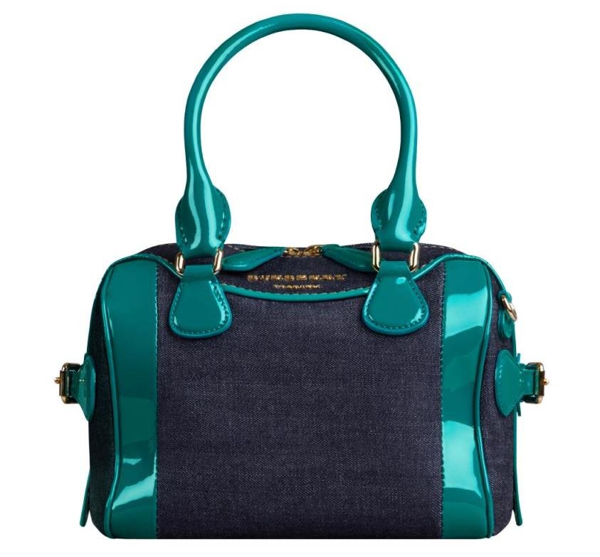 'The Bee' Burberry: Nhung chu ong can man hinh anh