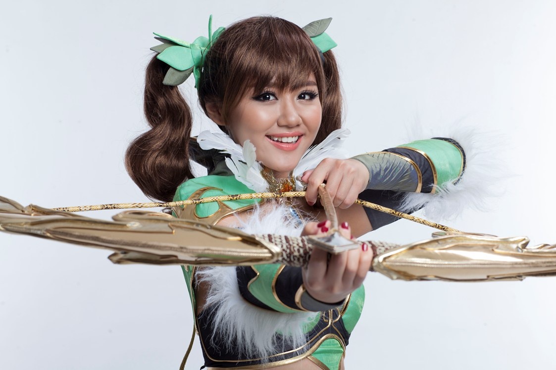Van Mai Huong nhi nhanh trong trang phuc cosplay hinh anh