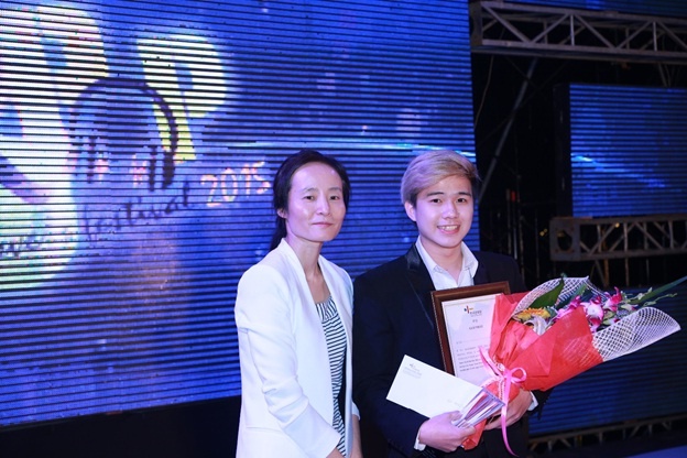 Kết thúc cuộc thi, giải nhất hạng mục Singing thuộc về FC JYJ với ca khúc ngọt ngào khoe trọn chất giọng nam cao đầy tình cảm I love you.