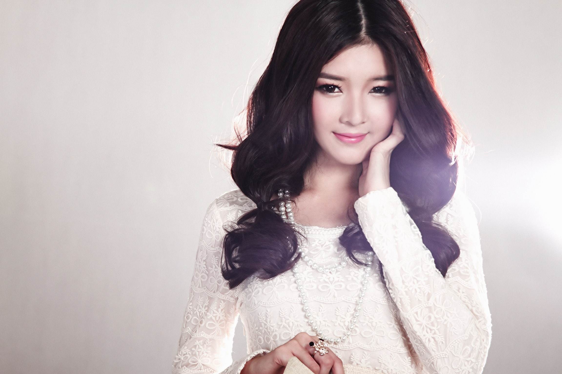 Meo trang diem dep mua nang nong cho ban gai hinh anh