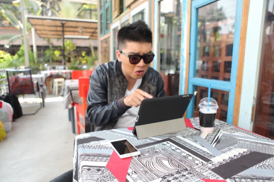 VJ Ngoc Trai: ‘San sang lam mat xau de lay long fan’ hinh anh