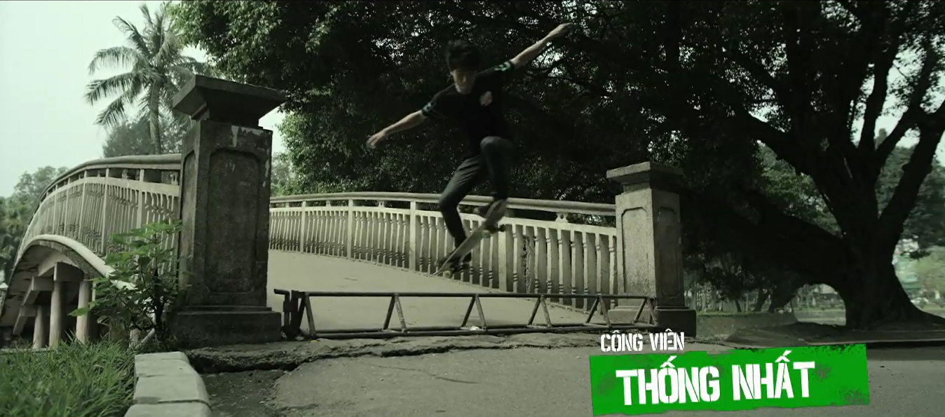 Hà Nội hiện ra sống động trên từng thước phim.