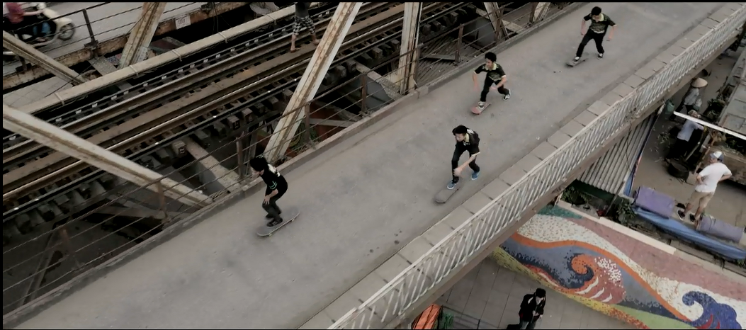 Stakers Hà Nội sống hết mình trên từng đường trượt.