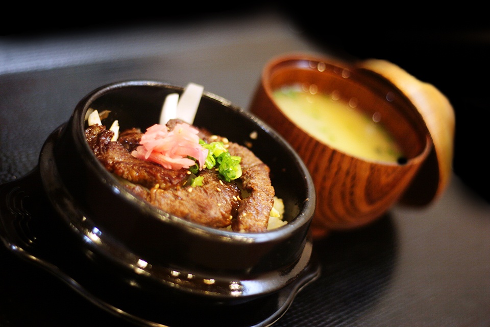 Com tho Nhat Ban ngon tai Ha Noi hinh anh