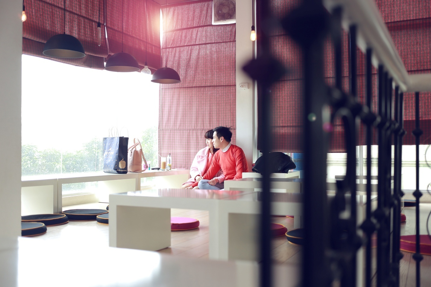 Từ Kodo, bạn trẻ có thể phóng tầm mắt nhìn xuống phố xá nhộn nhịp.