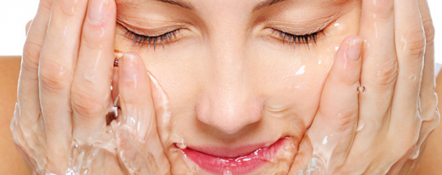 Lớp gel dịu nhẹ sẽ nâng niu làn da của phái đẹp.
