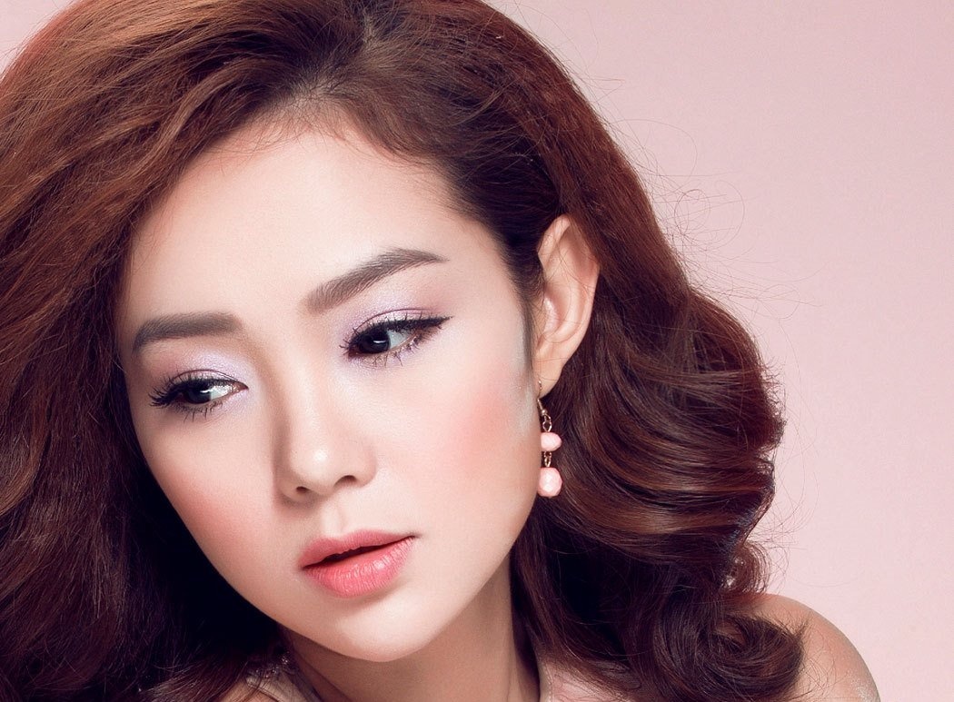 Minh Hang tai ngo khan gia Ha Noi hinh anh