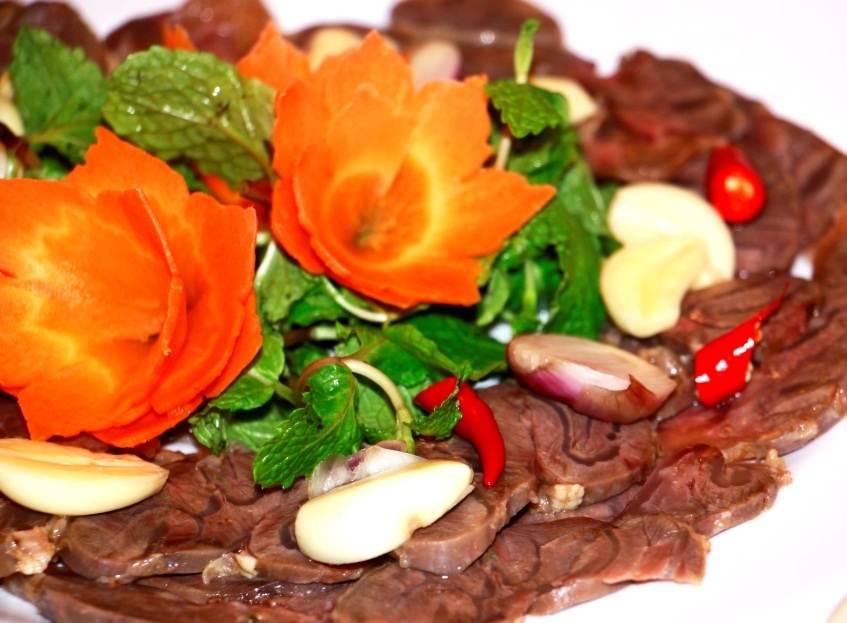 Bắp nghé muối chua.