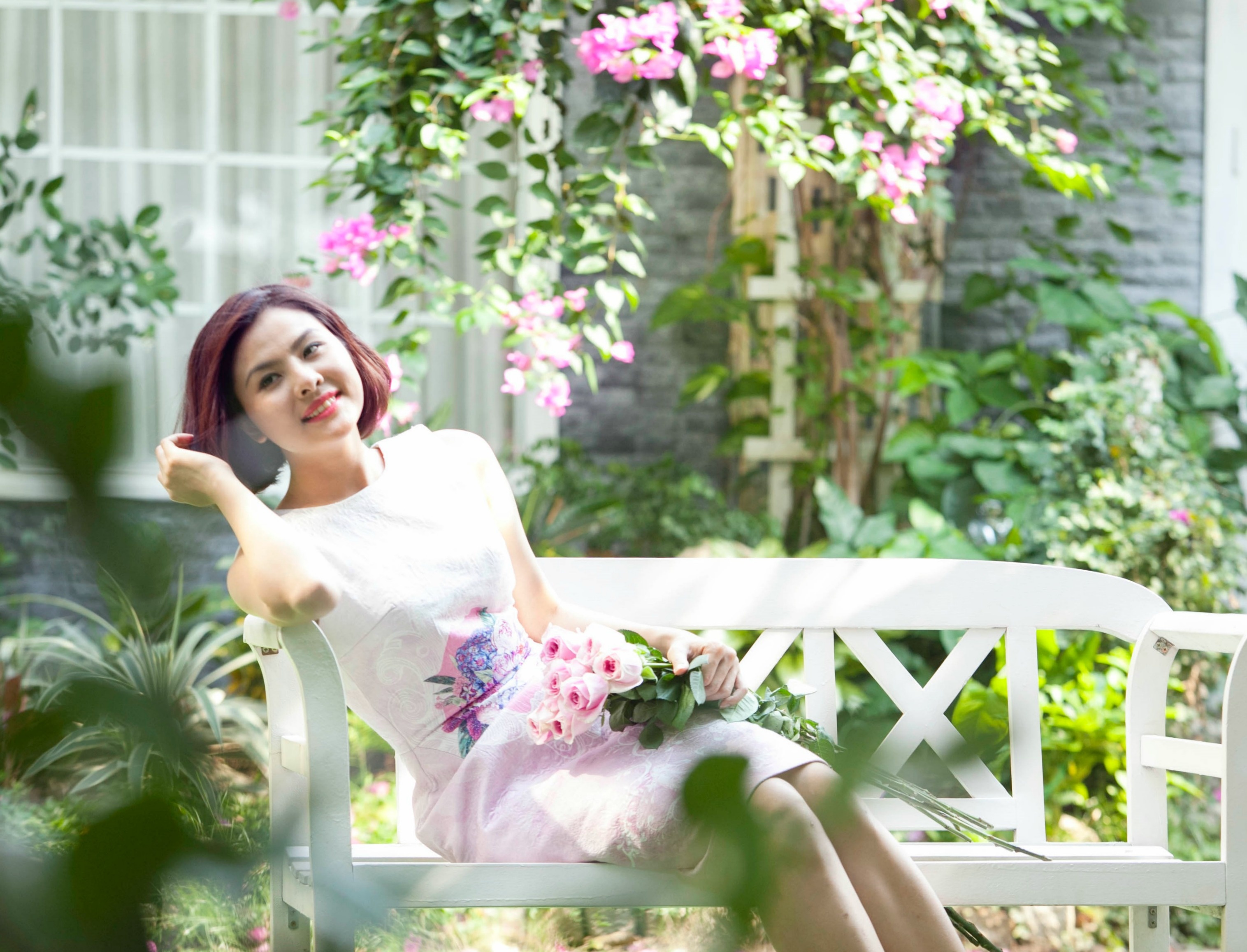 Khong gian song tran ngap huong hoa cua Van Trang hinh anh