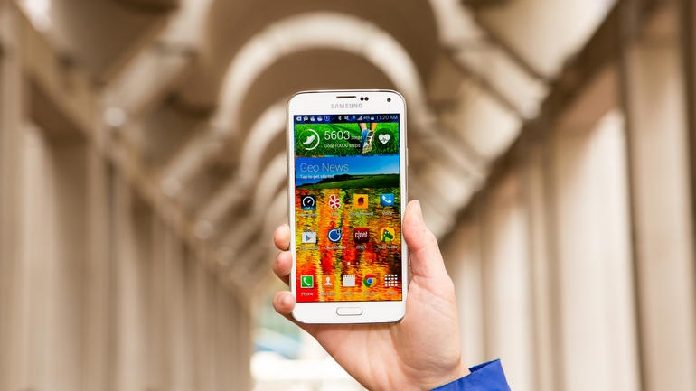 5 smartphone cau hinh cao, gia tot trong thang 4 hinh anh