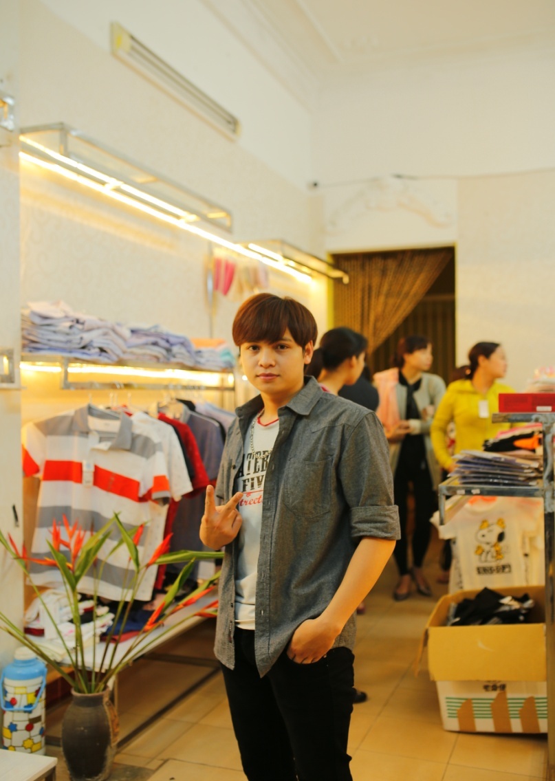 Diễn viên Phùng Xuân Hùng