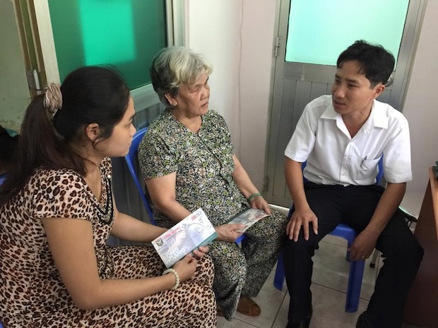 Hoa hau Quy ba Bui Thi Ha giup benh nhan ung buou phau thuat hinh anh