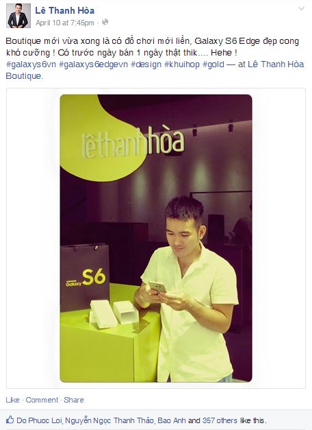 Nhà thiết kế Lê Thanh Hòa hy vọng chiếc điện thoại có hình cong tràn hai cạnh cùng màu sắc hiển thị đặc biệt sẽ mang đến nguồn cảm hứng mới cho những thiết kế sắp tới của anh.