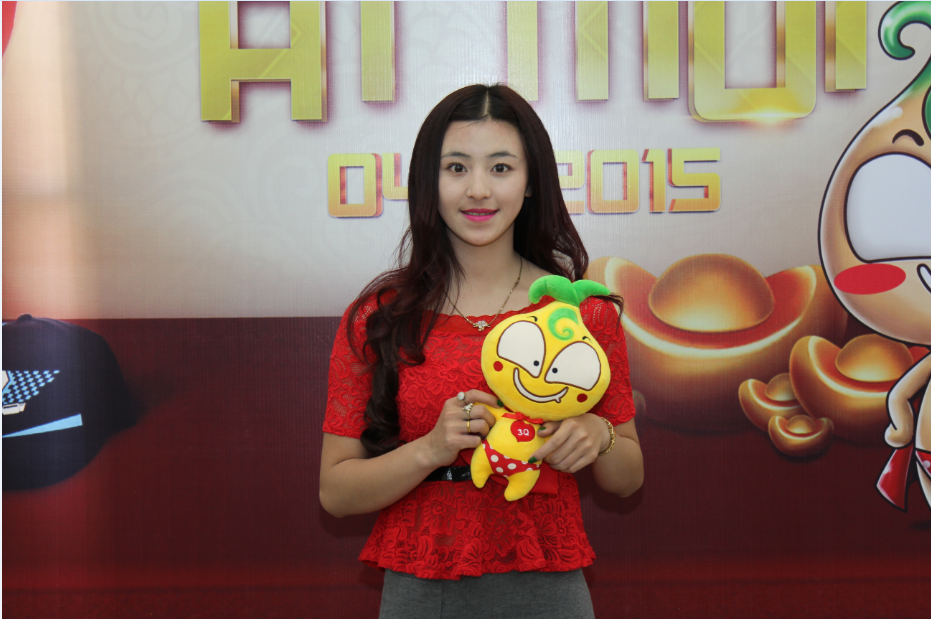 Hotgirl Banh Trang Tron lam dai dien hinh anh cho game? hinh anh