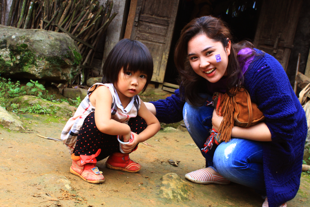 Bao Tram Idol lam co giao ban vung cao hinh anh