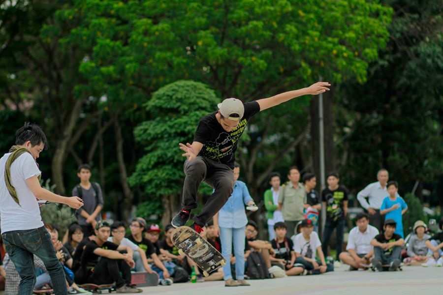 Tinh thần skaters hứng khởi và đam mê của bạn trẻ Việt.