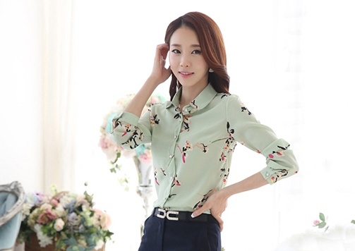 Phong cach nhe nhang cho ban gai xuong pho ngay nang hinh anh