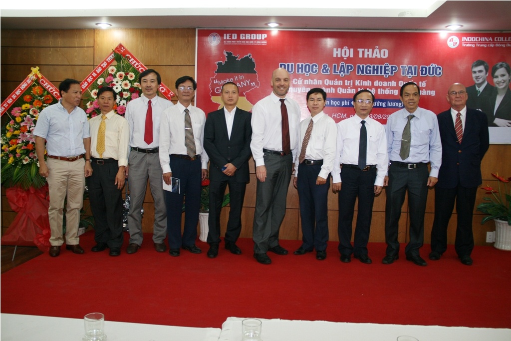 Hội thảo Du học Đức do Hệ thống Phát triển Giáo dục Quốc tế Đông Dương tổ chức thu hút nhiều sự quan tâm của các bạn trẻ.