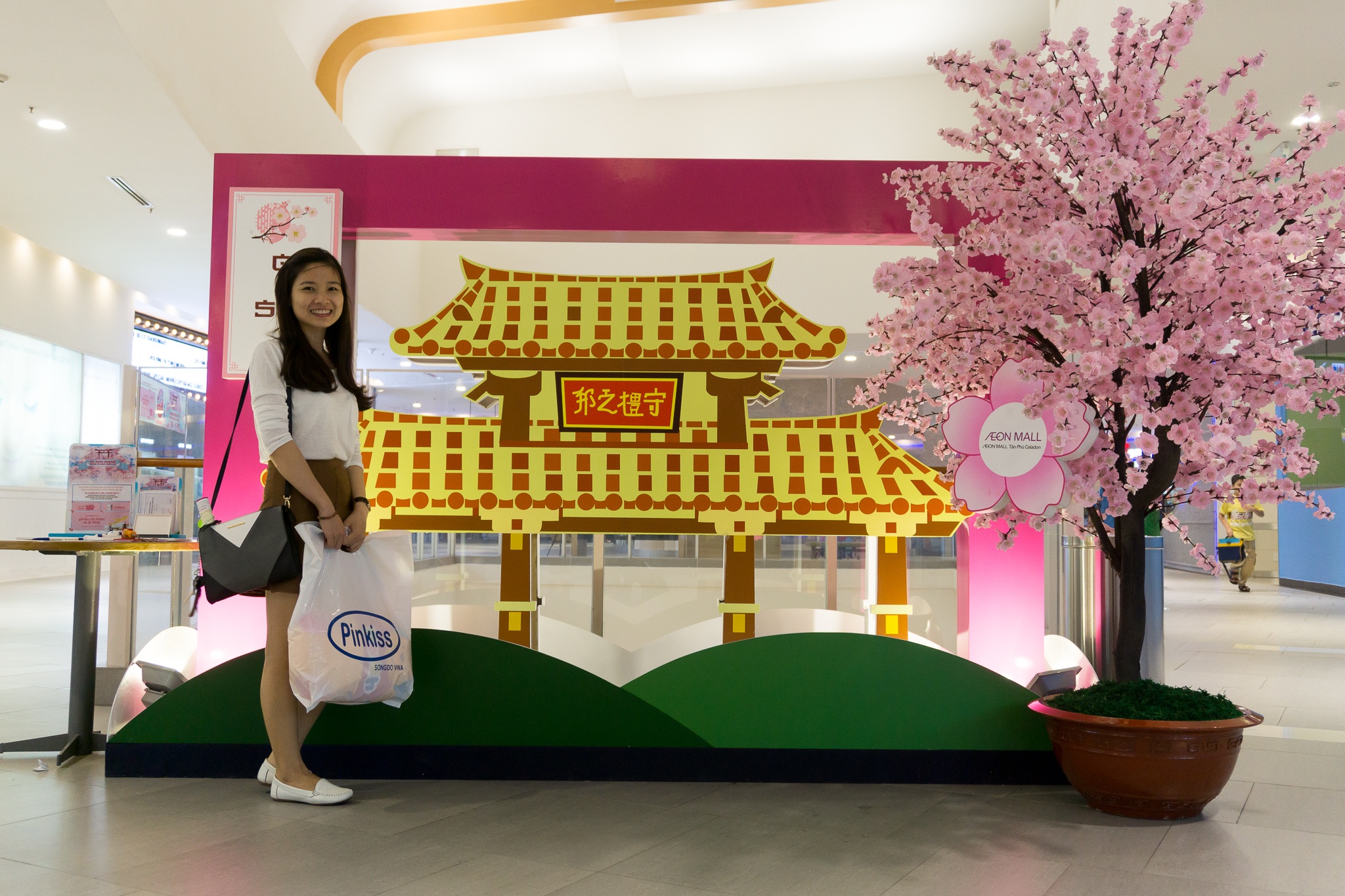 Kham pha diem vui choi dip le thu vi tai Sai Gon hinh anh