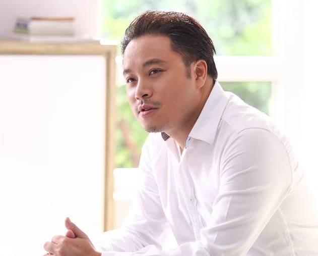 Victor Vu thu suc lam phim ngan chu de sac mau hinh anh