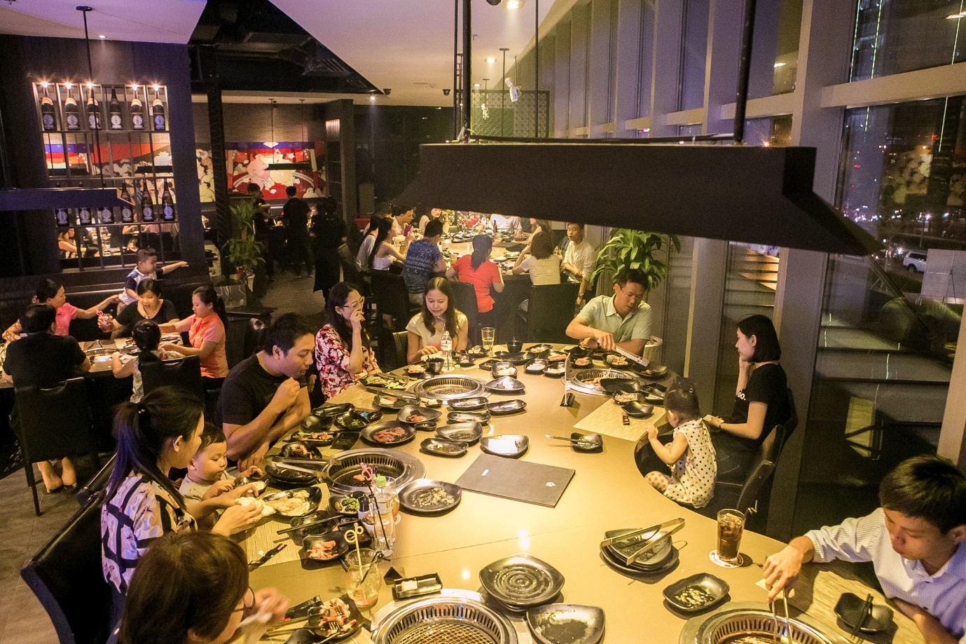 Tặng một dĩa ba chỉ bò Mỹ và một chai rượu Soju dành cho nhóm 4.