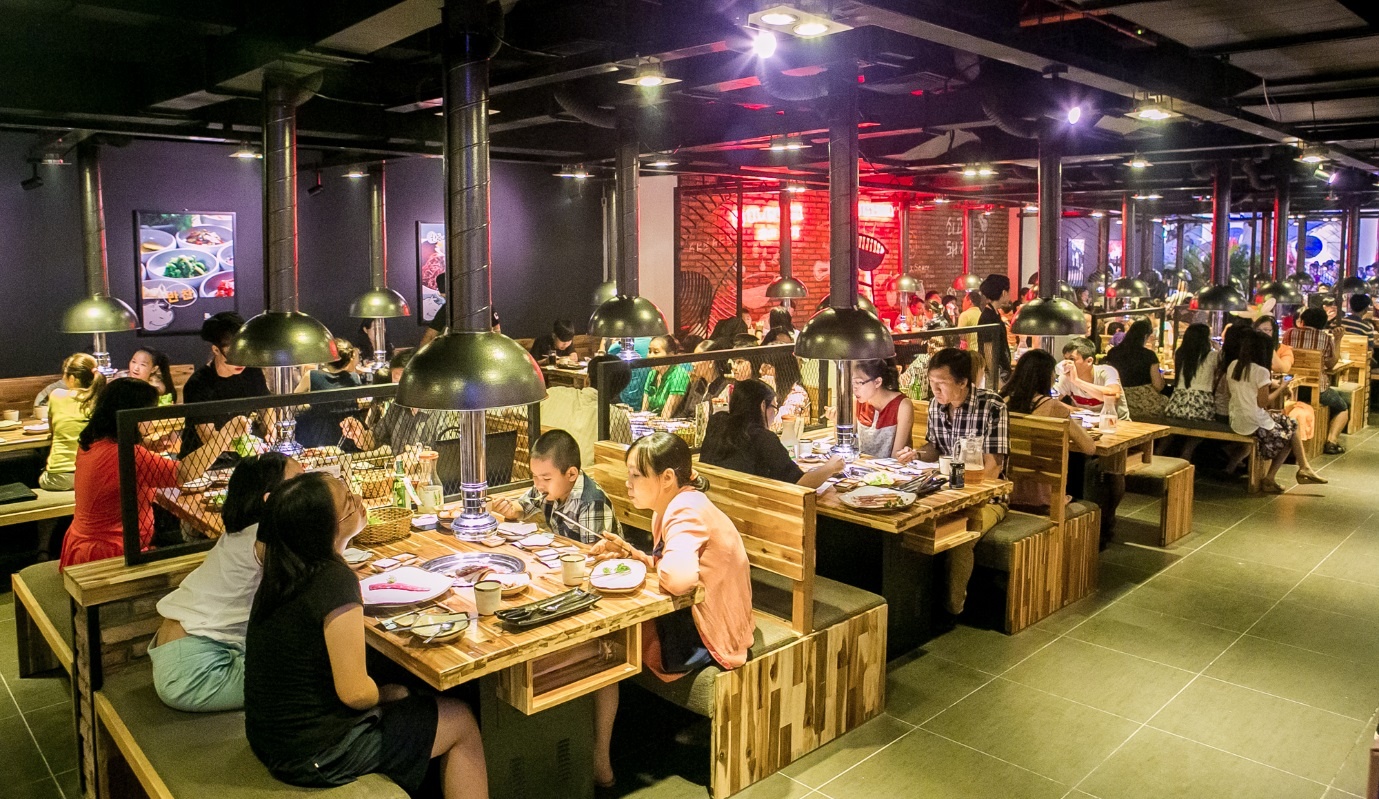 Tặng một dĩa ba chỉ bò Mỹ và một chai rượu Soju dành cho nhóm 4.