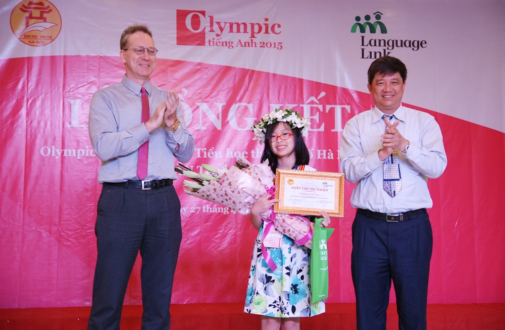 Co ban quan quan Olympic tieng Anh mo uoc lam nha van hinh anh