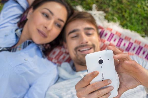 Lumia 640 va 640 XL ghi diem nho cau hinh hinh anh