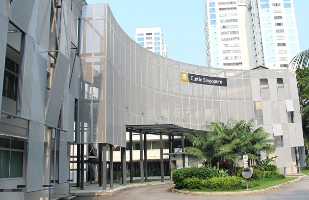 Sinh vien hao hung voi Tuan le hoc bong DH Curtin, Singapore hinh anh