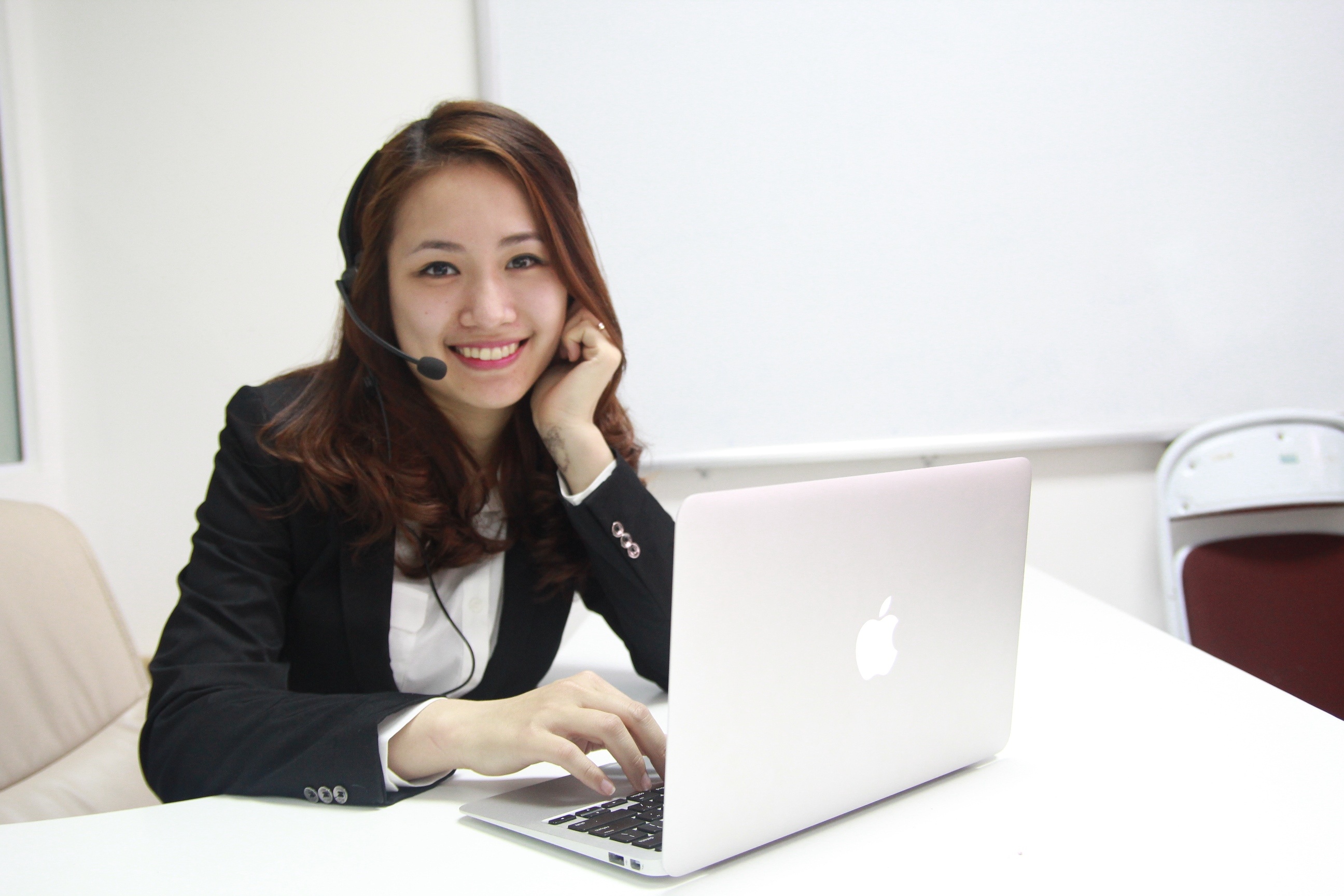 Các học viên của Topica Native có thể luyện nói 16 giờ mỗi ngày với 100% giáo viên bản xứ.