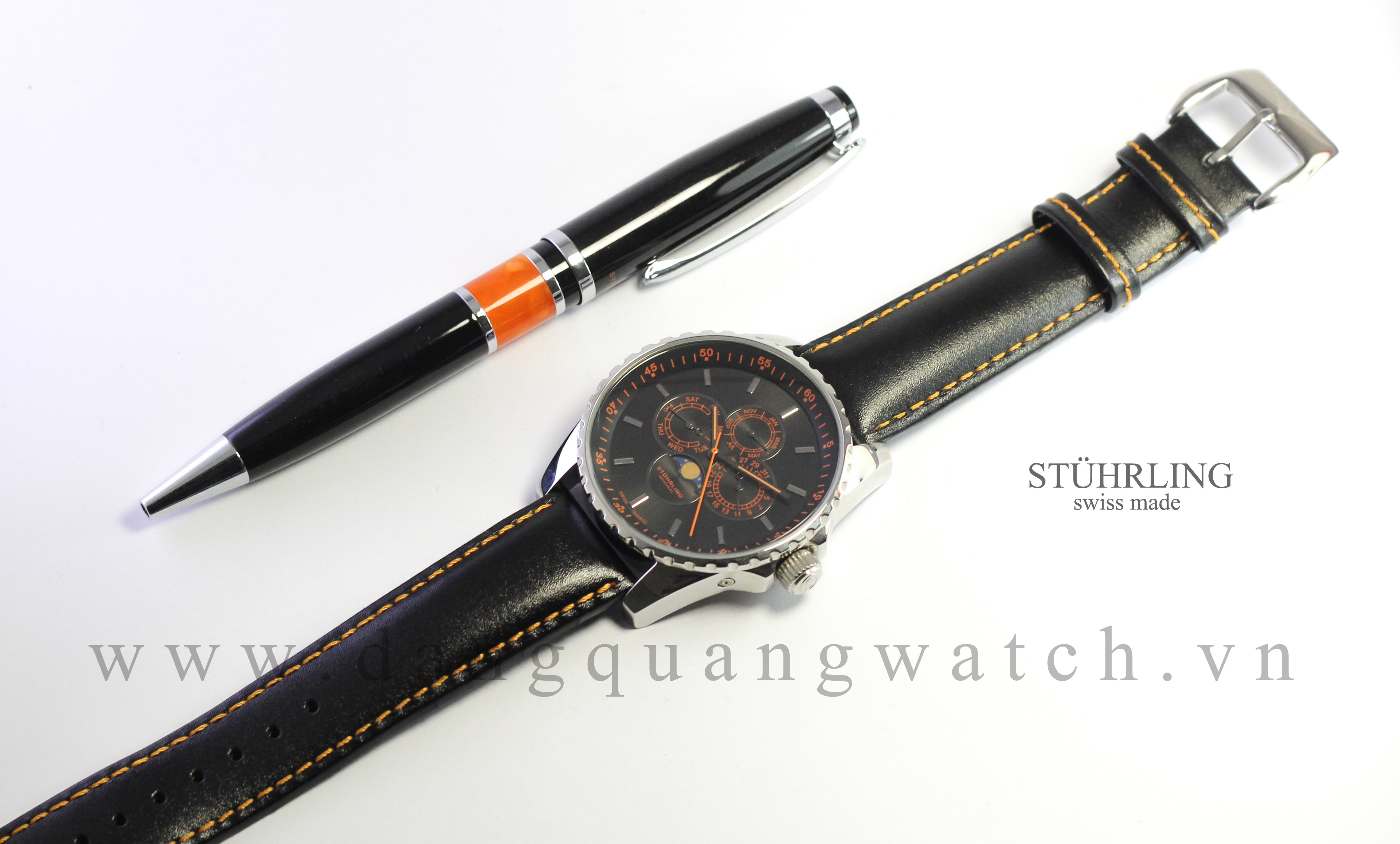 Tất cả mọi thứ, từ thép không gỉ, dây da cá sấu đều phải đảm bảo chất lượng.